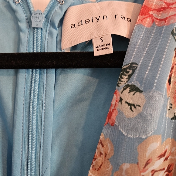 Adelyn Rae Blue Floral Long Sleeve Dress - Picture 6 of 7